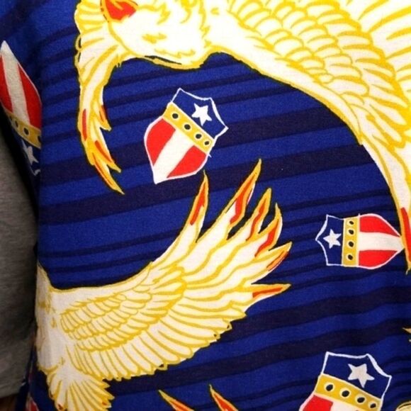 -LuLaRoe Eagle Randy Tshirt - Picture 2 of 3